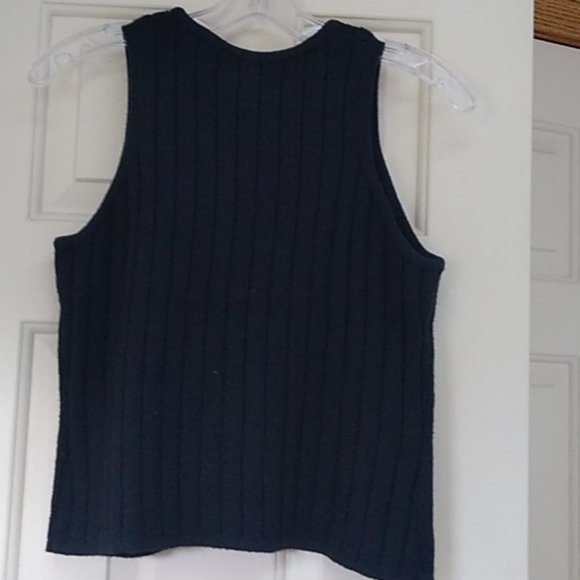 Black sleeveless knit tank top, like new - Picture 2 of 5